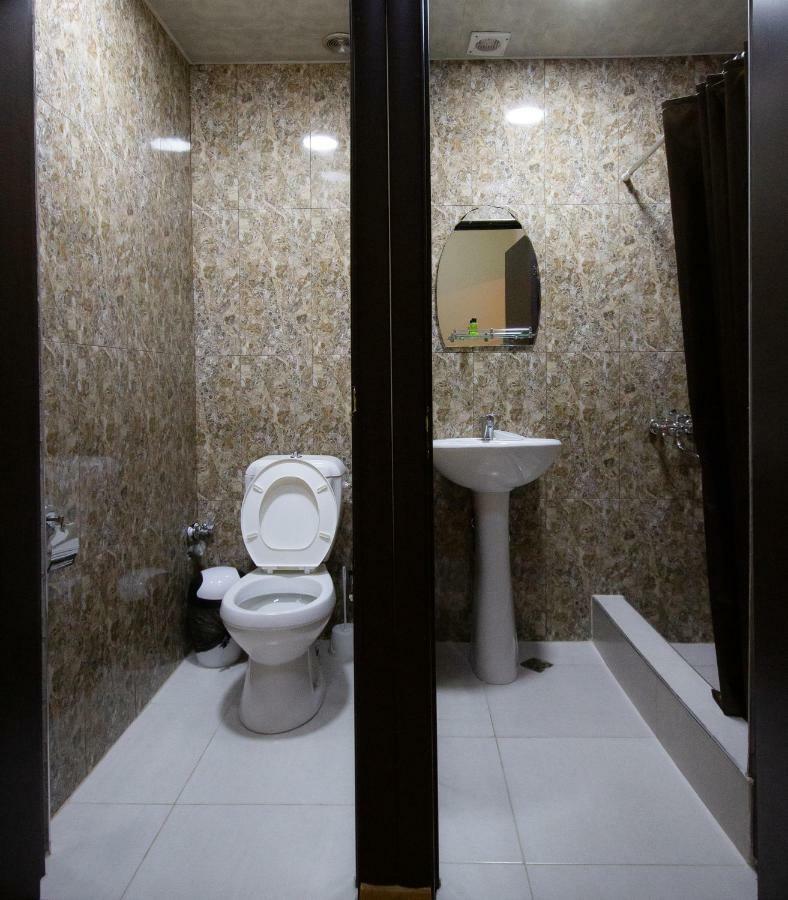 Tempus Hotel-Hostel Erevan Esterno foto