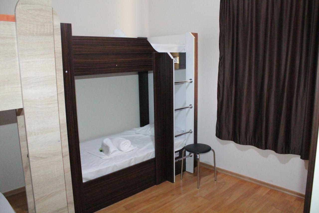 Tempus Hotel-Hostel Erevan Esterno foto