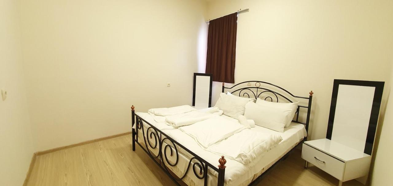Tempus Hotel-Hostel Erevan Esterno foto