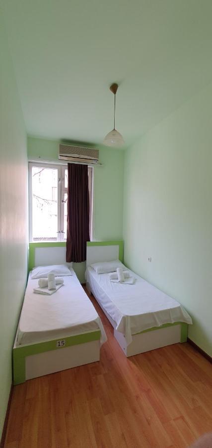 Tempus Hotel-Hostel Erevan Esterno foto