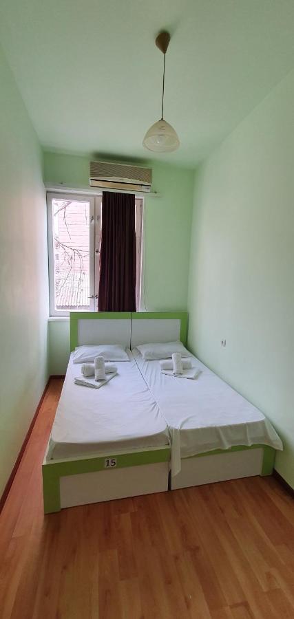 Tempus Hotel-Hostel Erevan Esterno foto